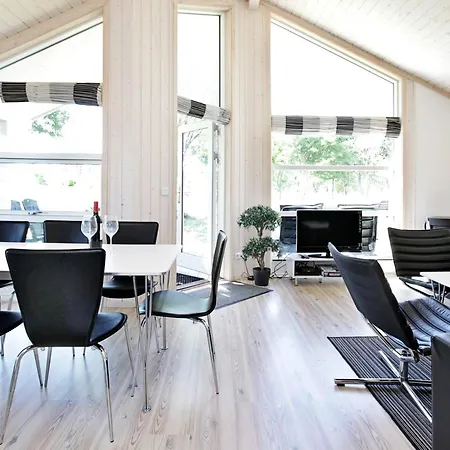 5 Star Holiday Home In Grossenbrode *